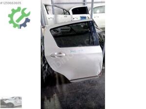 Toyota Yaris 2015 Orijinal Çıkma Sağ Arka Kapı