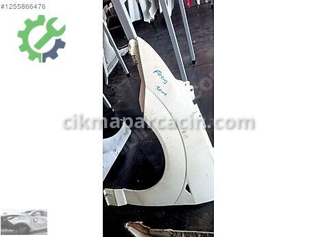 Ford Focus Ön Çamurluk çıkma parça