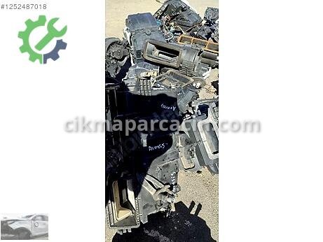 Toyota Avensis Kalorifer Kutusu çıkma parça