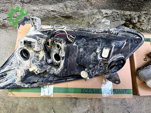 Toyota Corolla Sol Ön Far çıkma parça