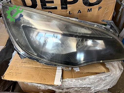 Opel Astra Sol Ön Far çıkma parça