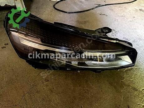 Renault Clio Sağ Ön Far çıkma parça