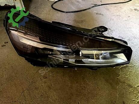Renault Clio Sağ Ön Far çıkma parça