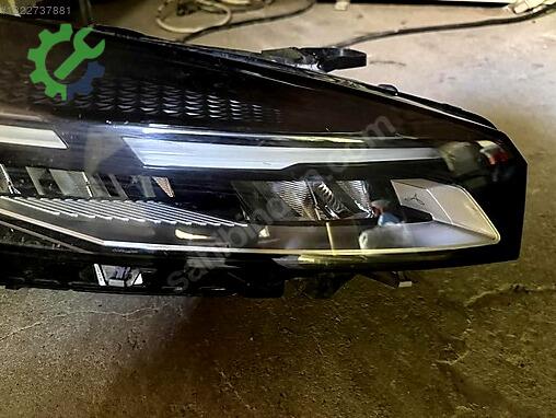 Renault Clio Sağ Ön Far çıkma parça