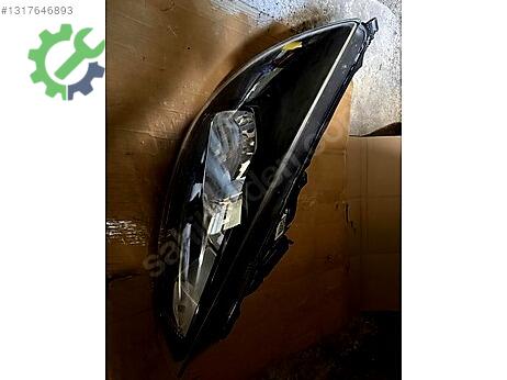 Ford Focus Sağ Ön Far çıkma parça