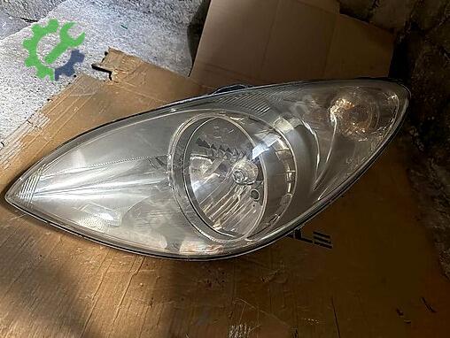 Hyundai i20 Sol Ön Far çıkma parça