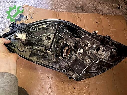 Toyota Yaris Sol Ön Far çıkma parça