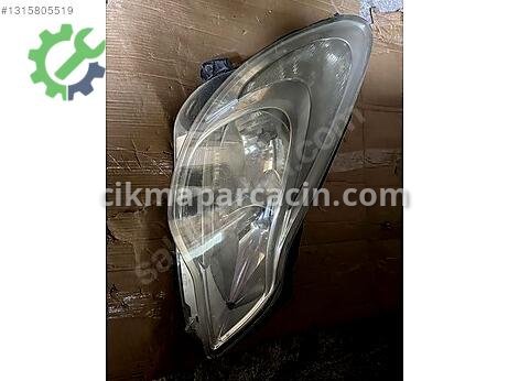 Opel Corsa Sağ Ön Far çıkma parça