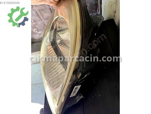 Renault Kangoo Sağ Ön Far çıkma parça
