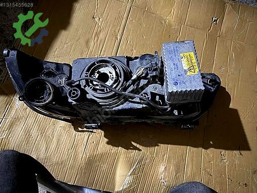 BMW 5 Serisi Sağ Ön Far çıkma parça