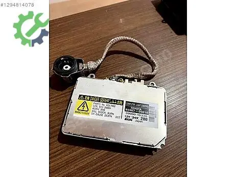 Toyota Avensis Far Beyni çıkma parça