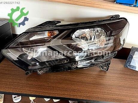 Dacia Sandero Sol Ön Far çıkma parça