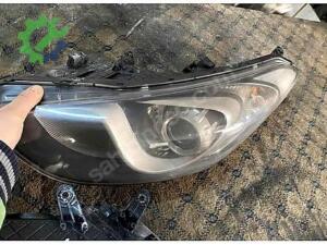 Hyundai i30 Orijinal Çıkma Sol Ön Far