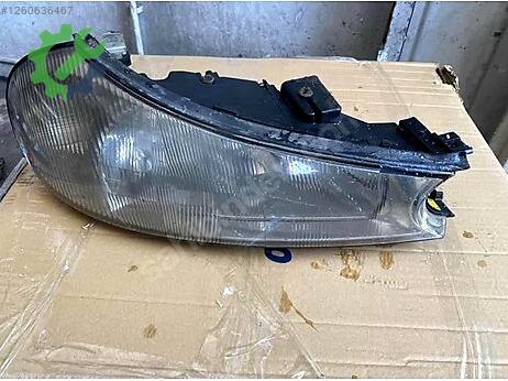 Ford Mondeo Sağ Ön Far çıkma parça