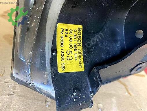 Ford Mondeo Sağ Ön Far çıkma parça