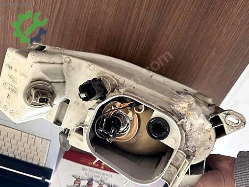 Ford Escort Sağ Ön Far çıkma parça