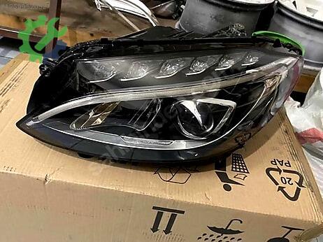 Mercedes-Benz Sol Ön Far çıkma parça