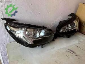 Peugeot 208 Sol Ön Far Sökme Çıkma