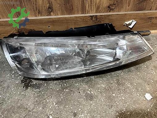 Peugeot 406 Sağ Ön Far çıkma parça