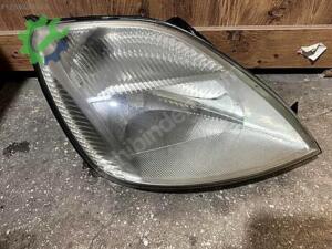 Sağ Ön Far Ford Fiesta 2003-2006 Çıkma