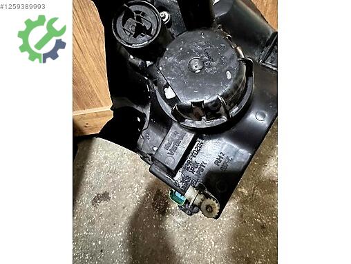 Ford Fiesta Sağ Ön Far çıkma parça