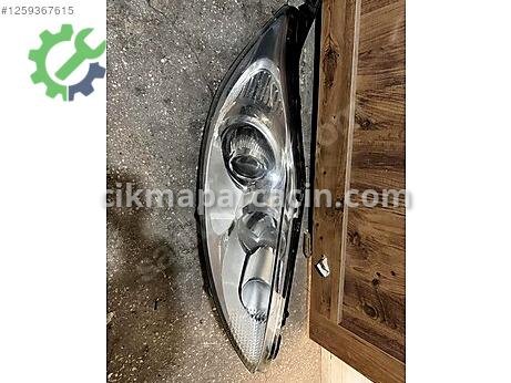 Ford Fiesta Sağ Ön Far çıkma parça