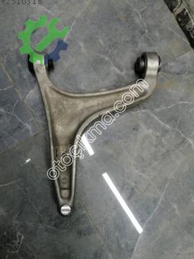 Maserati Ghibli Salıncak (Alt Tabla) çıkma parça