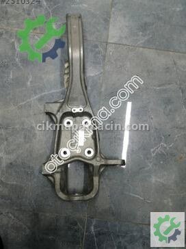 Maserati Ghibli Sağ Ön Taşıyıcı 670039101 çıkma parça