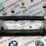 Maserati Grecale ön tampon demiri orijinal çıkma parça