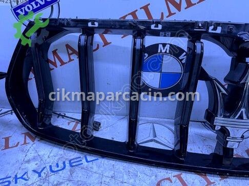 Maserati Levante Ön Panjur 670151261 çıkma parça