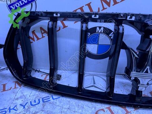 Maserati Levante Ön Panjur 670151261 çıkma parça