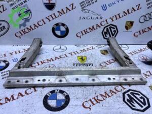 Maserati levante radyatör traversi orijinal çıkma parça