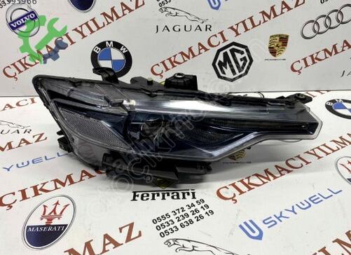 Maserati Levante Sağ Ön Far çıkma parça