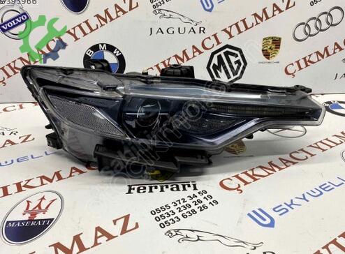 Maserati Levante Sağ Ön Far çıkma parça