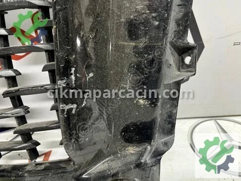 Maserati Levante Panjur çıkma parça