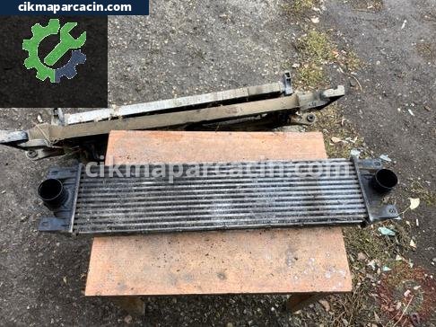 Renault Master Intercooler Radyatörü çıkma parça