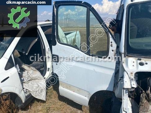 Renault Master Sağ Ön Kapı çıkma parça