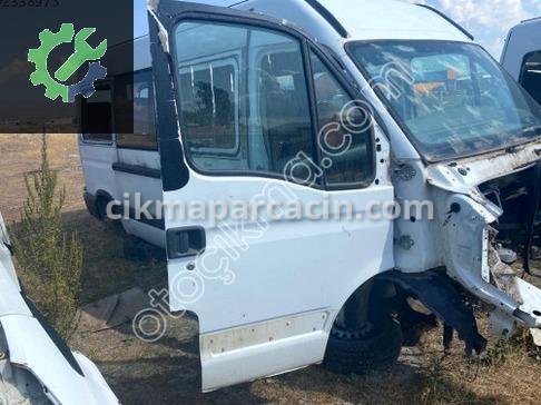Renault Master Sağ Ön Kapı çıkma parça