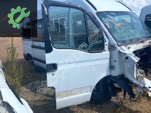 Renault Master Sağ Ön Kapı çıkma parça