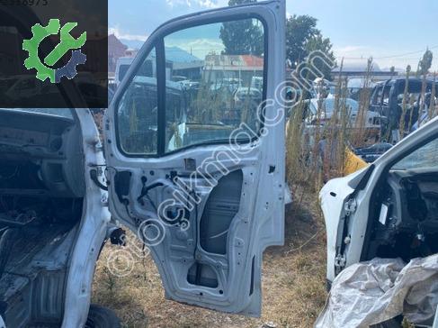 Renault Master Sağ Ön Kapı çıkma parça