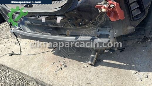 Mazda 2 Arka Tampon Demiri çıkma parça