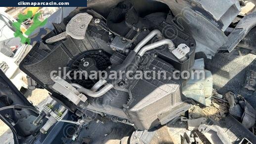 Mazda 2 Klima çıkma parça