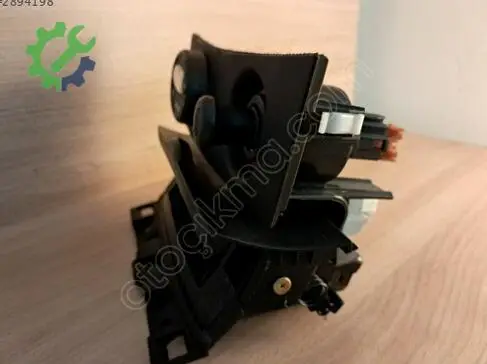 Mazda 3 Çakmaklık çıkma parça