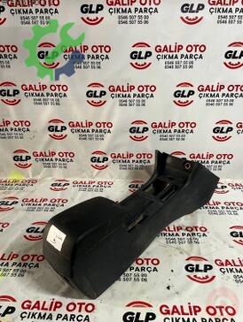 Mazda 3 Orta Konsol çıkma parça