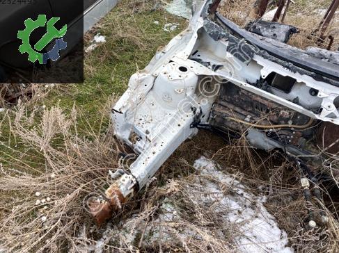 Mazda 3 Sağ Ön Taşıyıcı çıkma parça