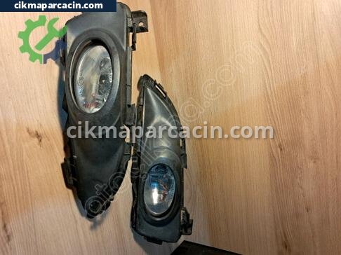 Mazda 3 Ön Cam Izgarası çıkma parça