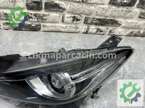 Mazda 3 Sol Ön Far çıkma parça