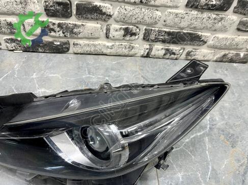 Mazda 3 Sol Ön Far çıkma parça