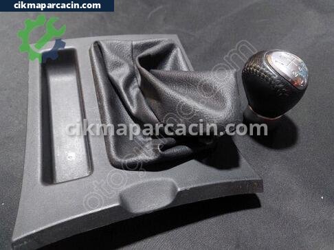 Mazda 3 Vites Topuzu çıkma parça