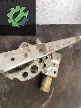 Mazda 323 Sağ Arka Cam Krikosu 6234581 çıkma parça